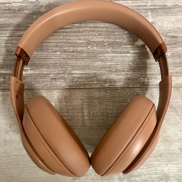 Beats Studio Pro x Kim Kardashian Wireless Noise Cancelling Headphones - Dune